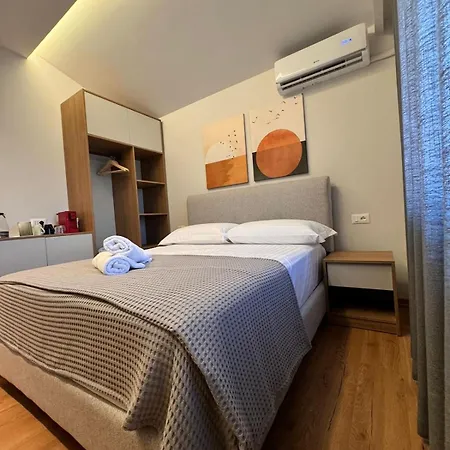 Izi Boutique Tirana