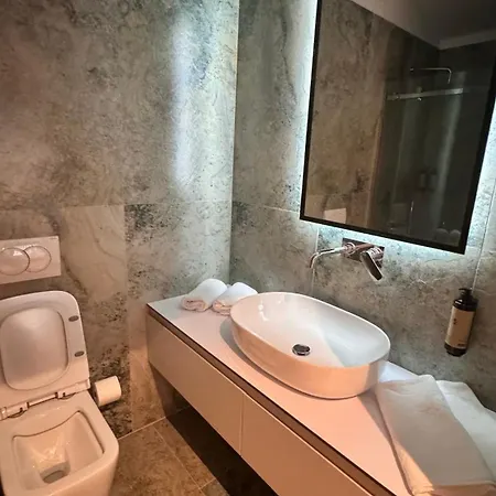 Izi Boutique Tirana